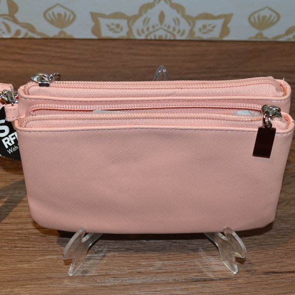 NWT Kelly & Katie Wristlet - Picture 3 of 8